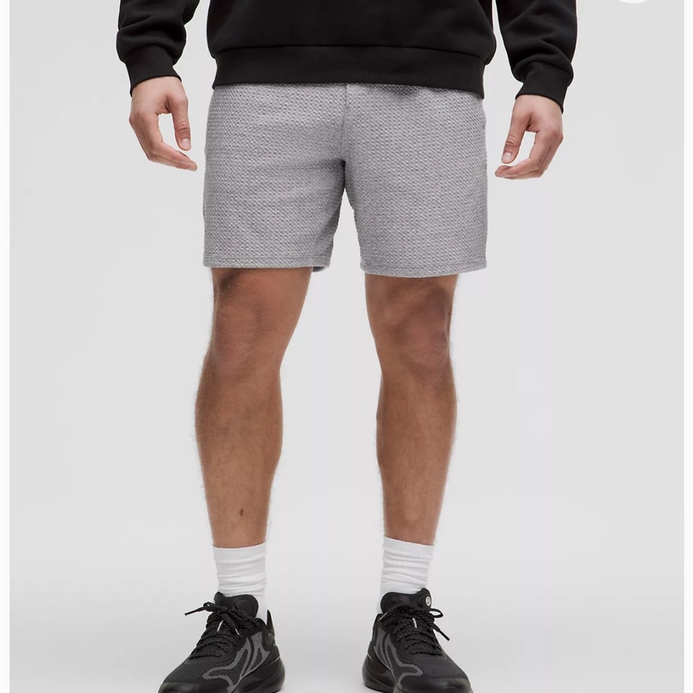 Lululemon Mens Gray Textured Shorts